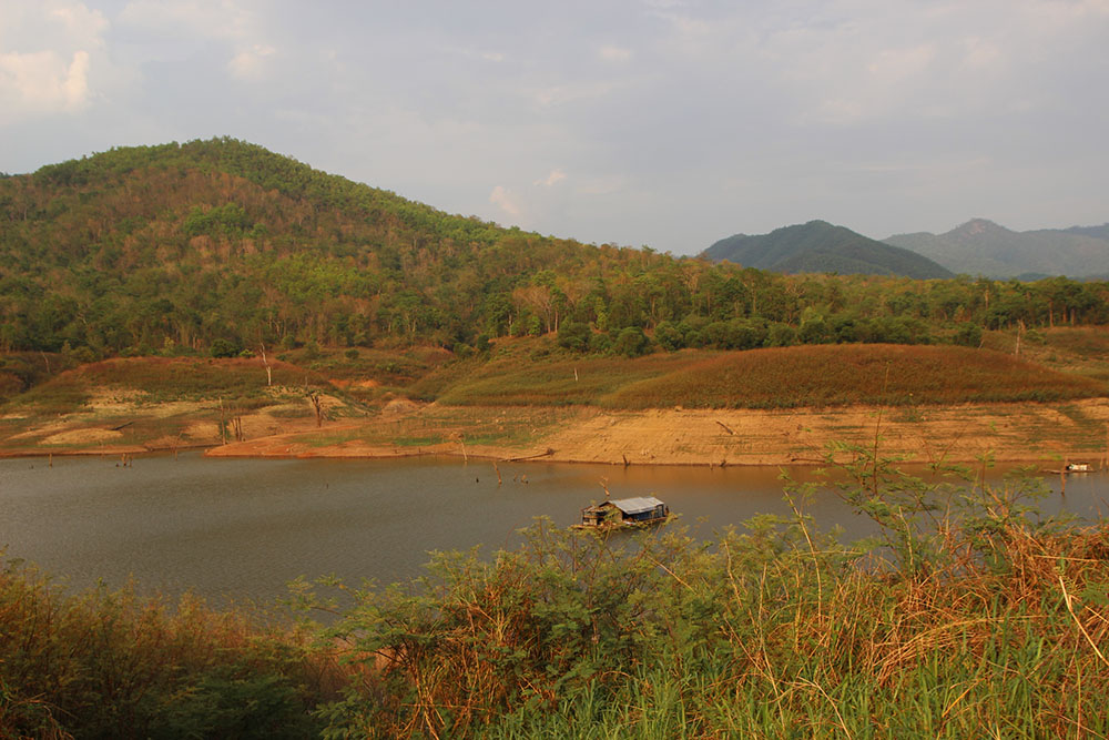 Дамба Пхумибол, Bhumibol Dam, дамба, тай, таиланд, тайланд, путешествие, дауншифтинг, путешествия с ребенком, азия, путешествие по азии, так, город Так, провинция Так, ночь в палатке, кемпинг в таиланде, кемпинг в тае, с палаткой в тай