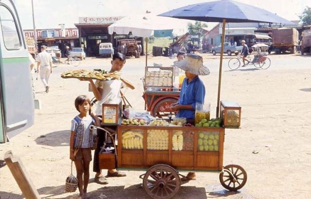 Samui-first-tourists